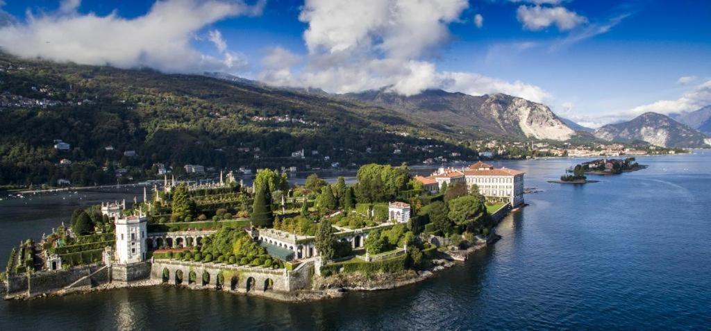 Isola Bella Apartments, Suite Стреза Екстериор снимка