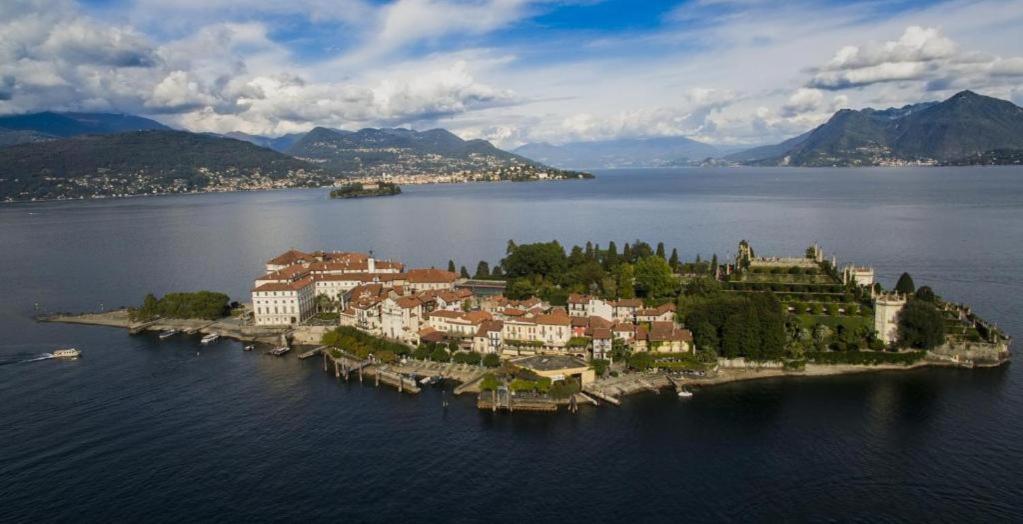Isola Bella Apartments, Suite Стреза Екстериор снимка